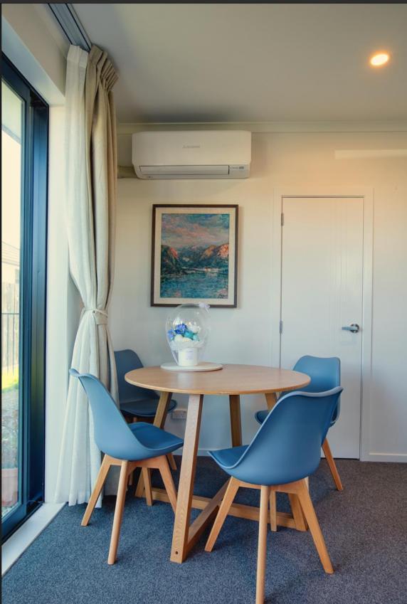 Cozy Retreat On Serene Street 해밀턴 외부 사진
